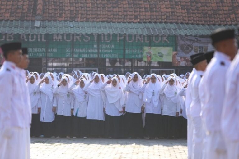 Para Santri di Seluruh Indonesia Diajak Promosikan Wisata Halal