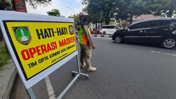 Mayoritas Pelanggar Disiplin Masker di Solo Warga Luar Kota