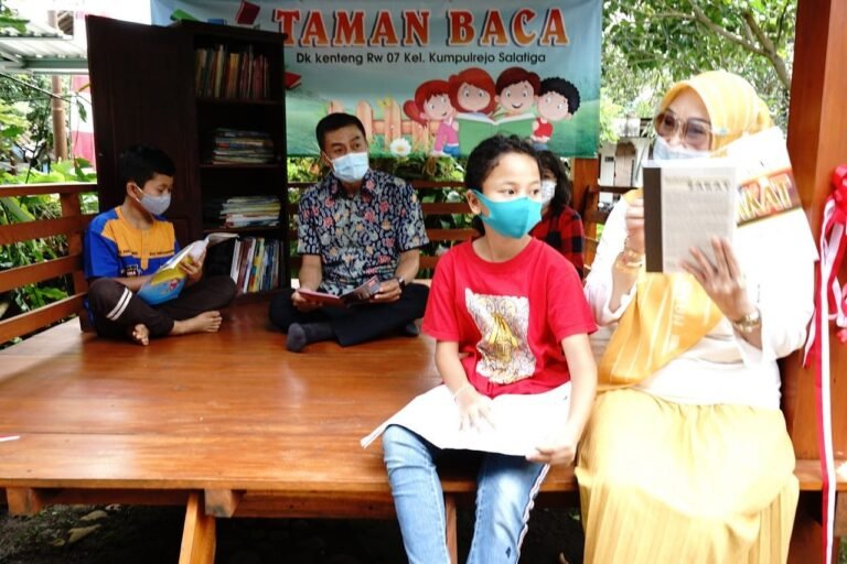 Kelurahan Kumpulrejo Miliki 10 Gazebo Baca