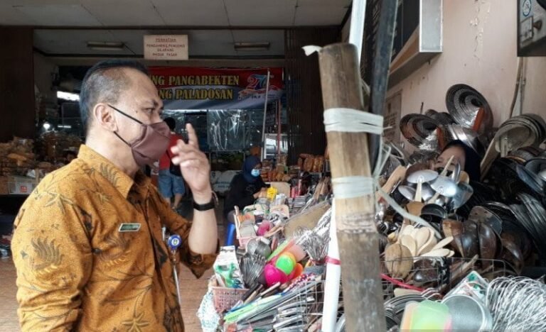 Pedagang Pasar Tradisional di Solo Akan Ikuti Vaksin COVID-19 Tahap Dua