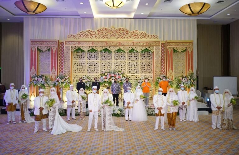 Sepuluh Pasangan Ikuti Nikah Massal Gratis