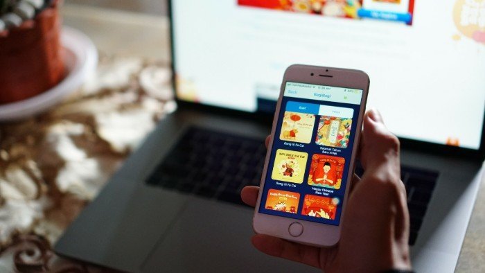 #DiRumahAja, Bisa Bagi-Bagi Angpao Lewat BCA mobile