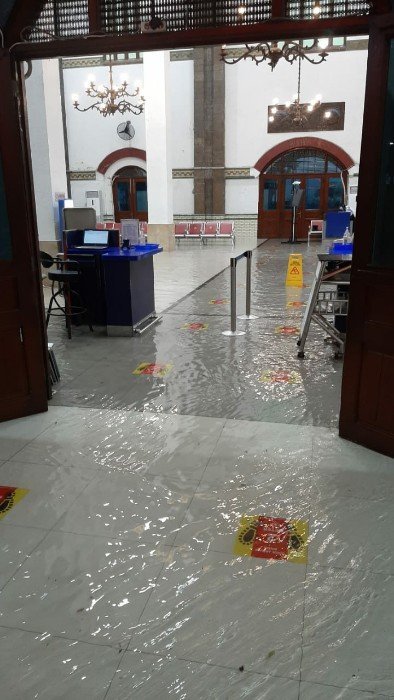 Stasiun Tawang Kebanjiran, Penumpang Dialihkan ke Stasiun Poncol