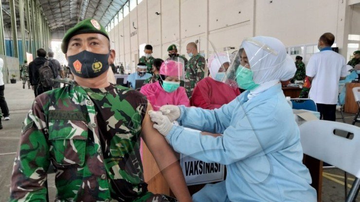 Seribuan Prajurit TNI di Solo Raya Disuntik Vaksin COVID-19