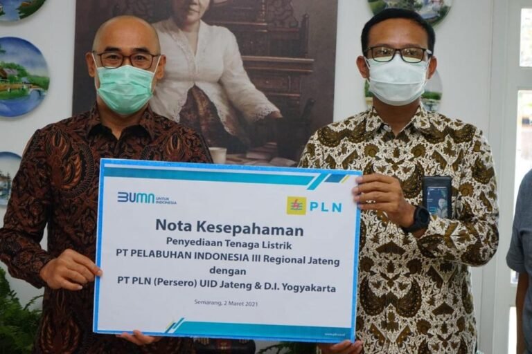 Sinergi PLN dan Pelindo Sambung Listrik Shore Connection di Pelabuhan