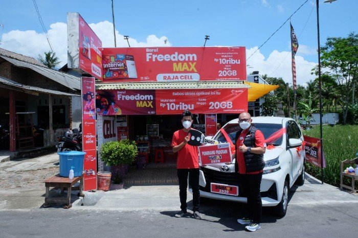 Jualan Telkomsel, Outlet di Temanggung Bawa Pulang Mobil Gratis