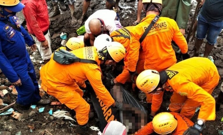 Jateng Siap Kirim Bantuan Untuk Korban Banjir NTT