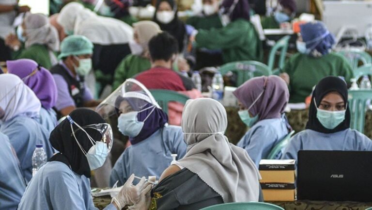 Jateng Siapkan Skenario Vaksinasi Malam Hari Selama Ramadhan