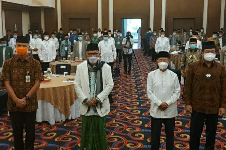 K.H. Ahmad Darodji Kembali Terpilih Ketum MUI Jateng