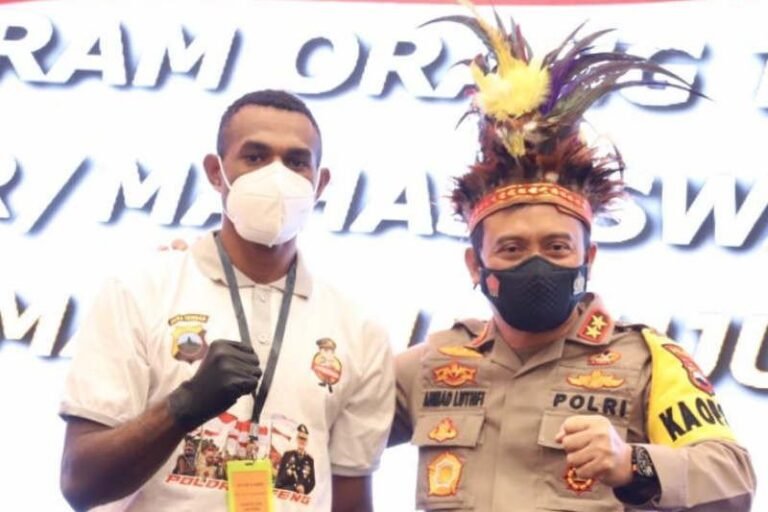 Polda Jateng Launching Program Orang Tua Asuh Bagi Pelajar Papua