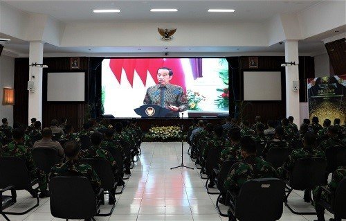 Jokowi Beri Pembekalan Program Bersama Kejuangan (PBK) 2021
