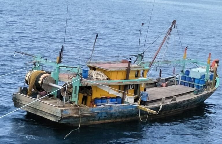 KKP Lumpuhkan Dua kapal Ikan Ilegal Malaysia
