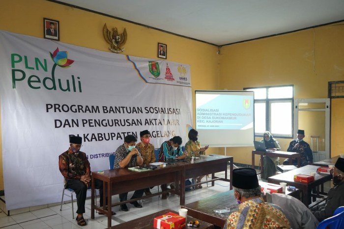 PLN Berikan Bantuan TJSL Pengurusan Akta Lahir