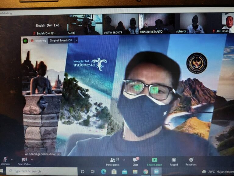 Sandiaga Uno Bantu Beasiswa Rp 25 Juta