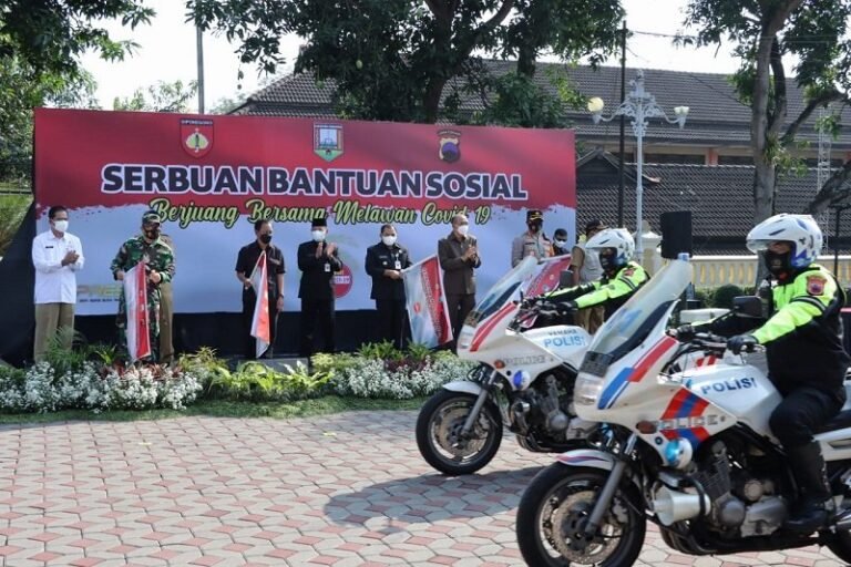 Pemkab Semarang Bagikan 23 Ribu Paket Sembako Bantuan PPKM Darurat