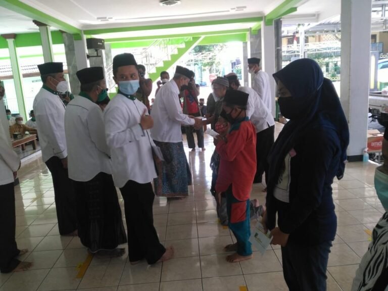 Saatnya Masjid Memakmurkan Umat