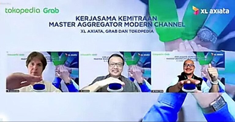 XL Axiata Jalin Kemitraan Strategis dengan Grab dan Tokopedia