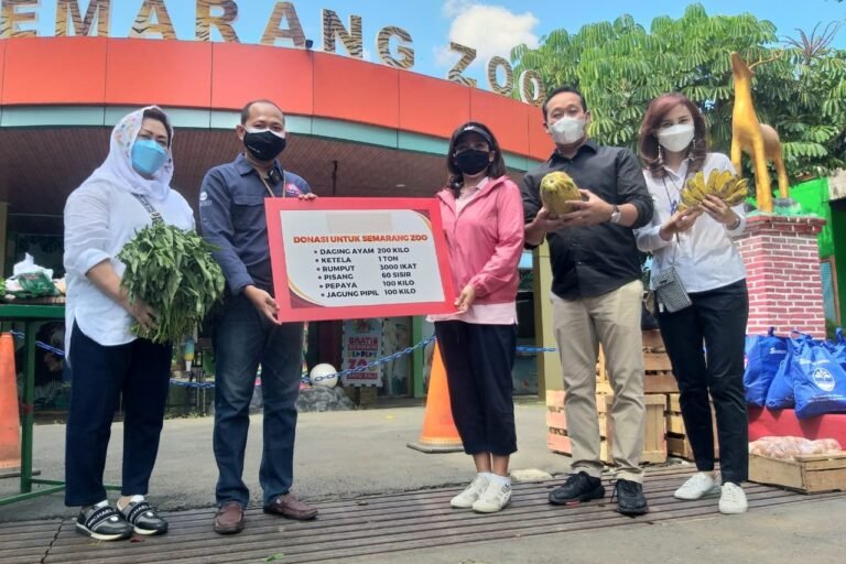 Semarang Zoo, Terima Bantuan Dampak PPKM