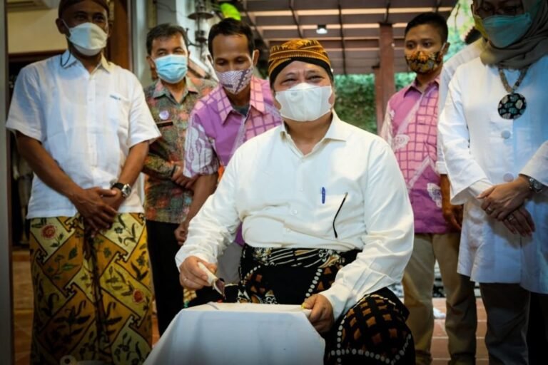 Produk Batik Turut Menopang Pemulihan Ekonomi Nasional