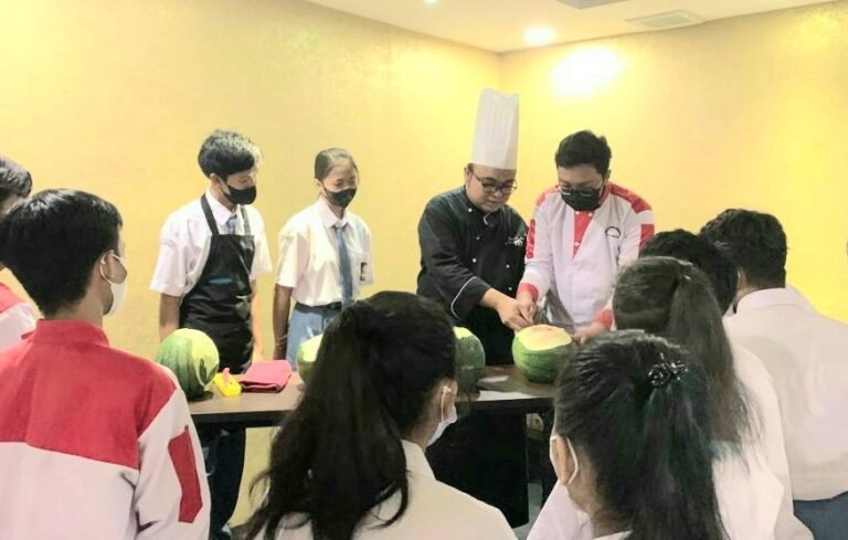 Edukasi Industri Perhotelan Kepada Peserta Didik