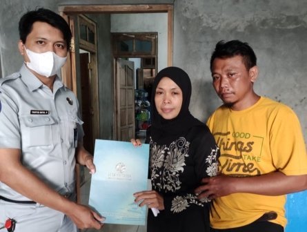 Jasa Raharja Serahkan Santunan Mahasiswi Asal Wonogiri Korban Tabrak Truk di Sragen