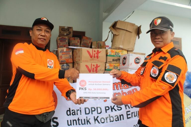 PKS Kota Semarang Salurkan Bantuan untuk Recovery Pasca Bencana Erupsi Semeru