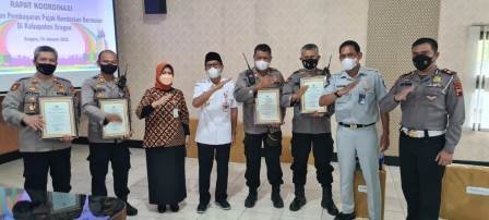 Rakor Kepatuhan Pajak Bermotor Pemkab Sragen-Jasa Raharja, Dukung Sosialisasi Bhabinkamtibmas Terima Award