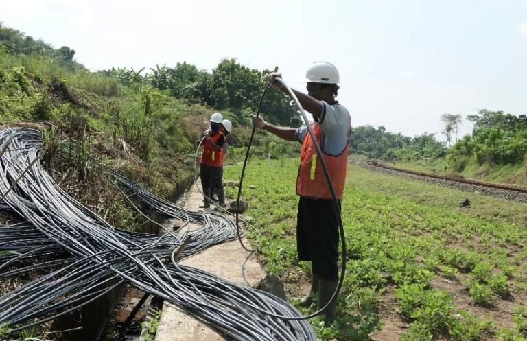 Axiata dan XL Axiata Jual Beli Saham Bersyarat