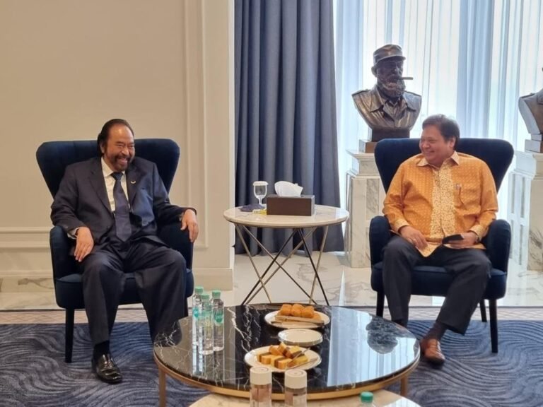 Silaturahmi Airlangga Hartarto dan Surya Paloh, Sepakat Jaga Pemerintah Jokowi