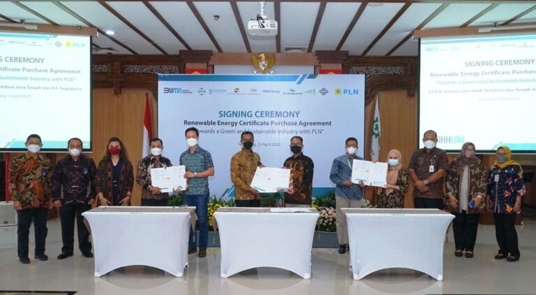 Pabrik Rekanan H&M Group Teken Kontrak Pembelian REC PLN