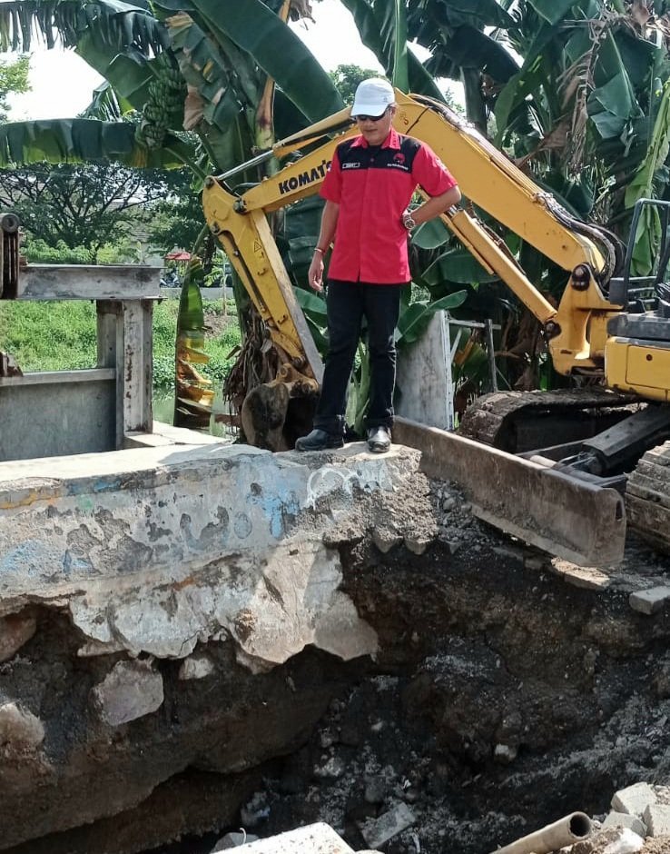 Komunitas SDS Bersama Warga Atasi Masalah Saluran Air