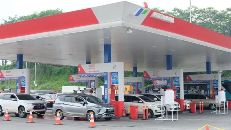 Konsumsi BBM Pertamina Meningkat Tajam