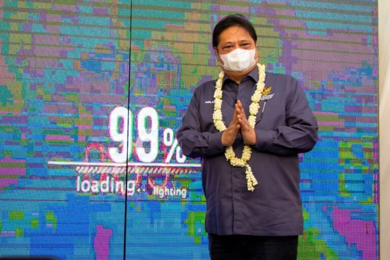 Airlangga Sampaikan Duka Mendalam Atas Tragedi Kanjuruhan