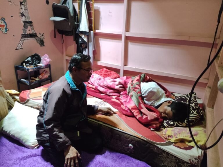 Dibacok Uang Ratusan Juta Dirampas