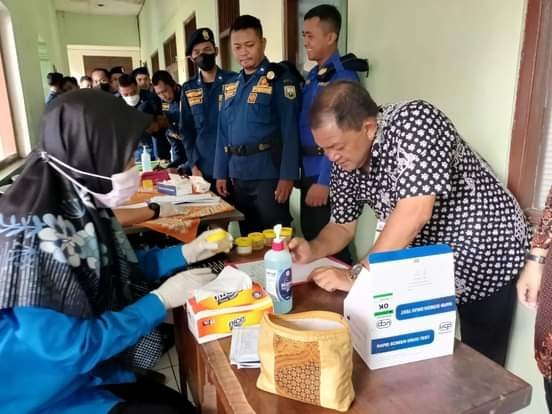Bupati Semarang Ikuti Tes Urin di Markas Satpol PP