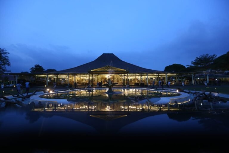 Istana Pura Mangkunegaran Jadi Cagar Budaya Pertama Gunakan Listrik EBT melalui REC PLN