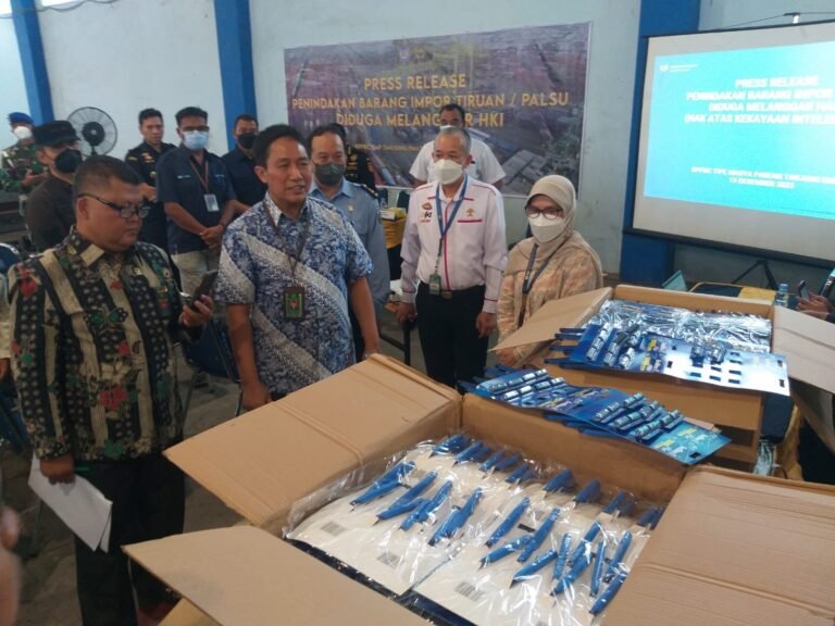 Bea Cukai Bongkar Upaya Peredaran Pisau Cukur Impor Palsu