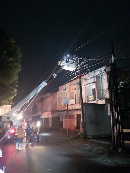 PLN Utamakan Keselamatan Warga dan Pemulihan Pasokan Listrik