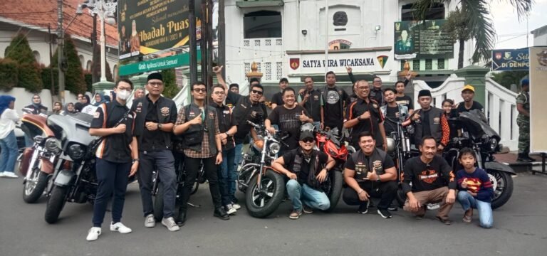 HDCI Surakarta Gandeng Persit Denpom IV Bagikan 1000 Takjil dan 100 Paket Sembako