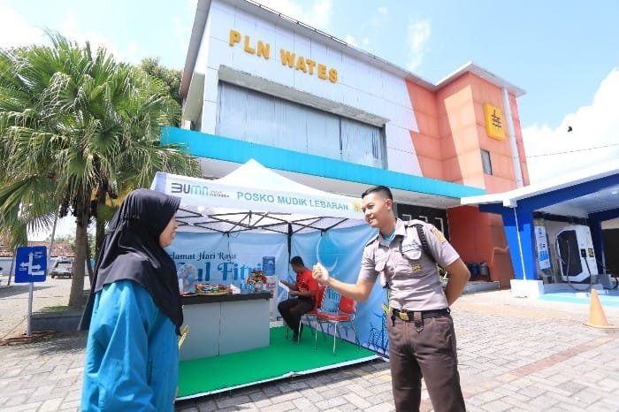 Mudik Makin Asyik! PLN Jateng DIY Siapkan Posko Mudik, Fasilitas Menarik Mulai dari Snack, Cas HP, Pijat Urut, Gratis!! Ada SPKLU Mobilenya Juga lho, Catat Lokasinya