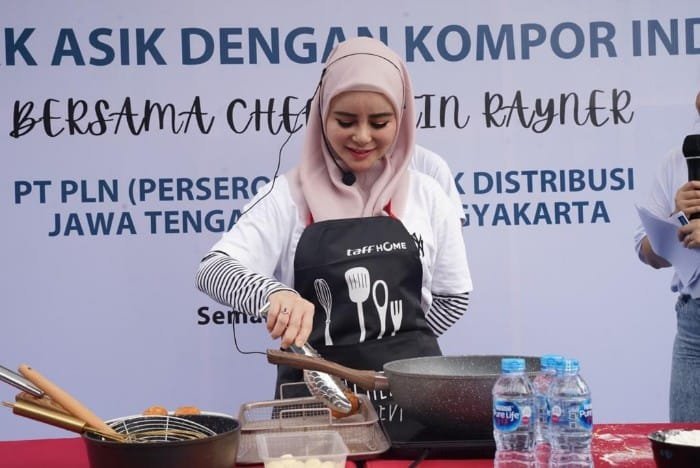 Tintin Rayner Ajak Masyarakat Pakai Kompor Induksi