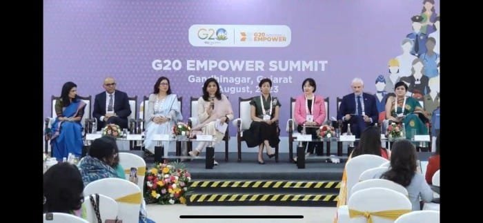 Fokus Peran Perempuan dalam Percepatan Pembangunan