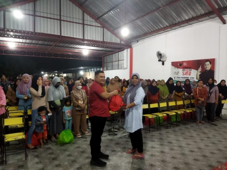 Harga Beras Naik, Mas Dewan Joko Pramono Bagikan Sembako