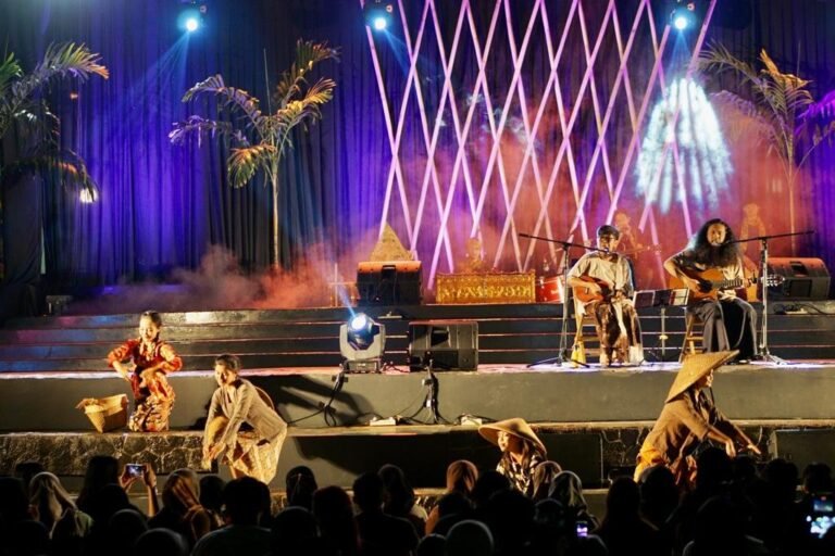 Peringati Sumpah Pemuda, Indonesia Kaya tampilkan Pertunjukan Musikalisasi Puisi “Seikat Kidung Buat Negeri”