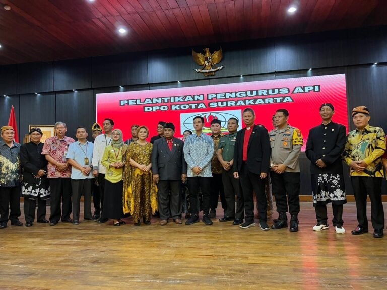 Gibran dapat Penghargaan dari Asosiasi Pendeta