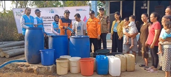 PLN Peduli, Bantu Air Bersih 4.694 Warga Patean Kendal