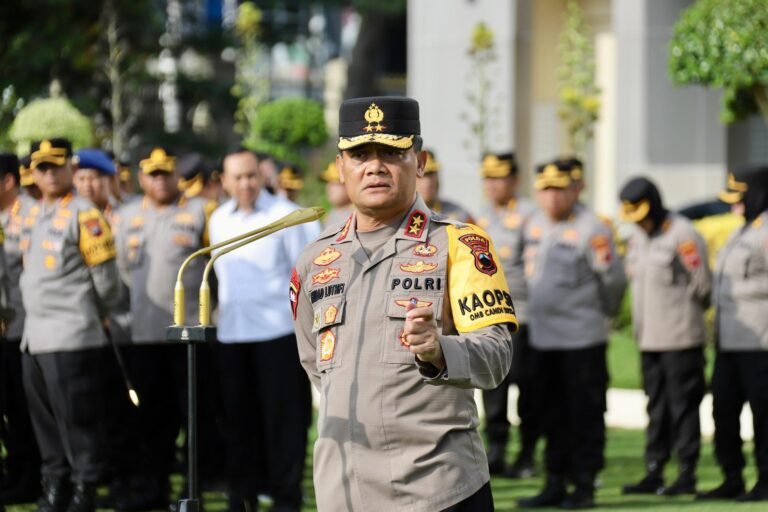 Kapolda Jateng Keluarkan Buku Saku Pedoman Netralitas anggota Polri dalam Pemilu 2024