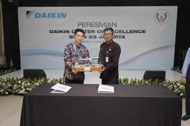 DAIKIN Resmikan Pusat Keunggulan Pertama di SMK