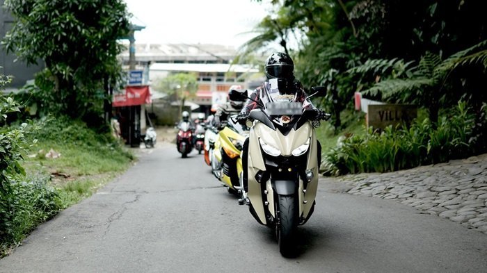Tips Touring di Musim Hujan
