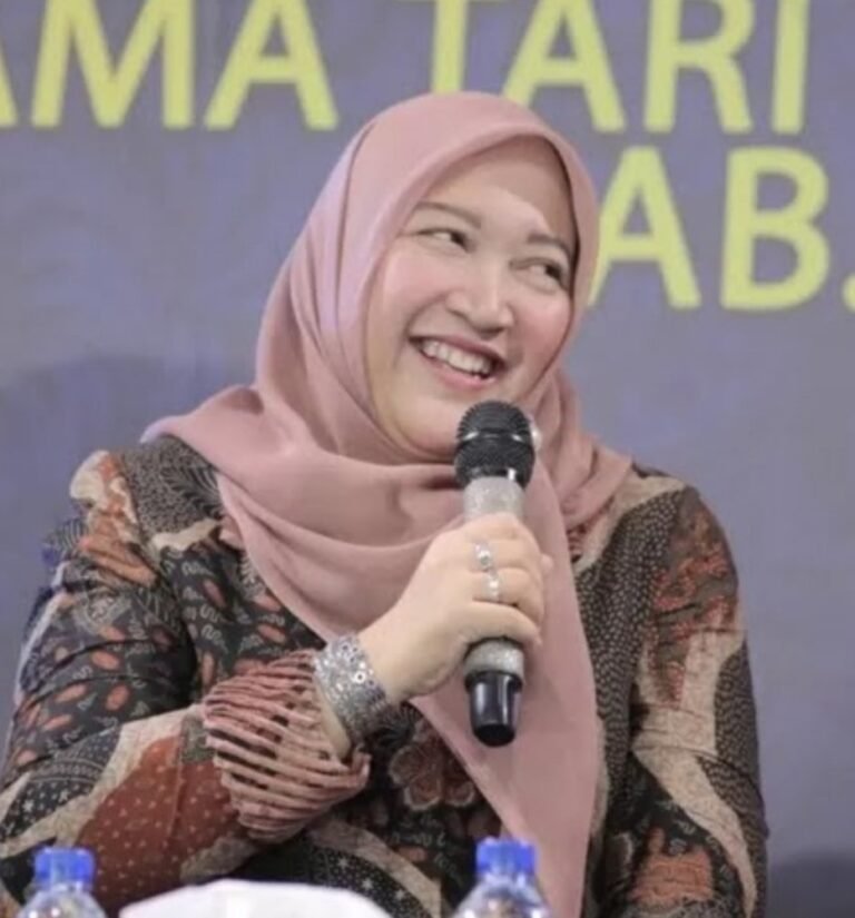 Mbak Ina Kembali Melenggang ke Gedung Berlian